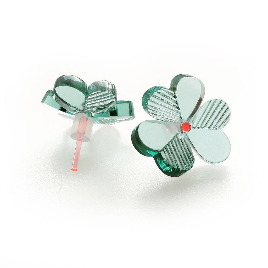 Large ear studs / Clover