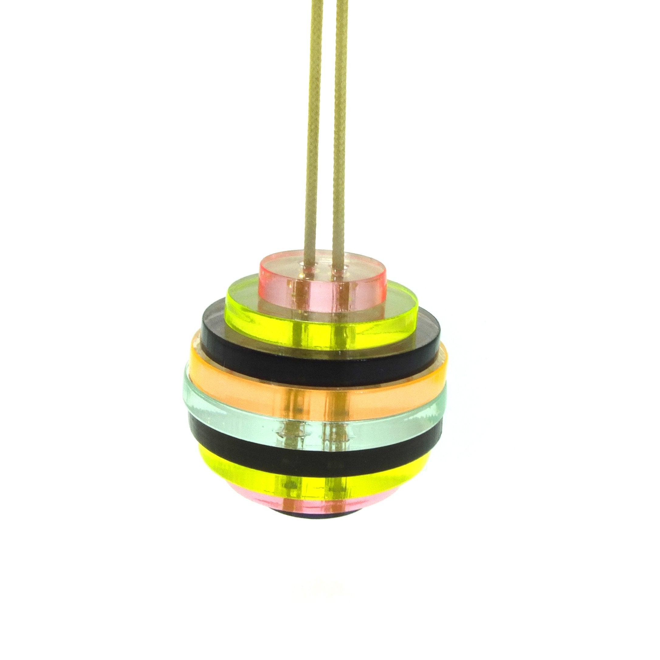 Sphere / pastel yellow