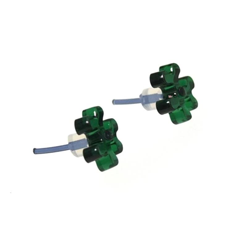 Studs / Three bone / green