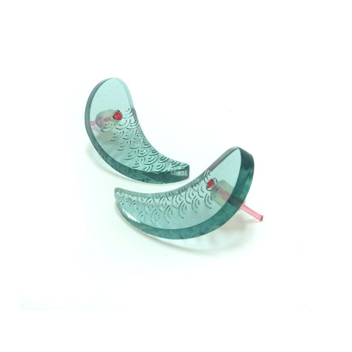 fish/studs