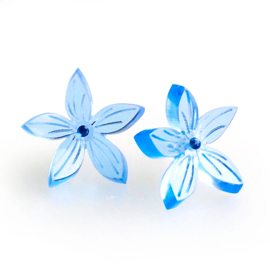 Large ear studs / Flower