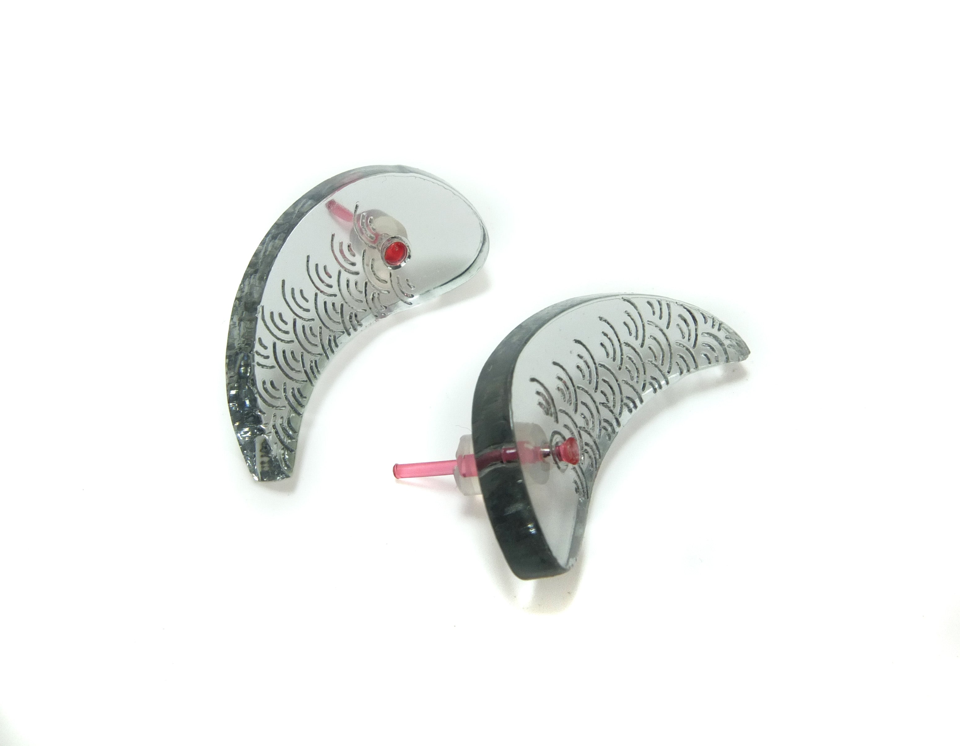 fish/studs