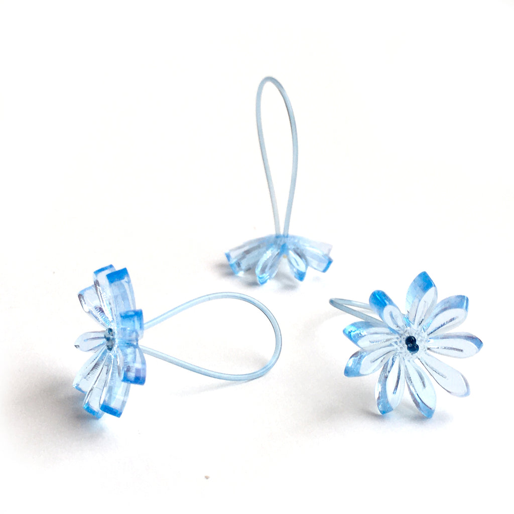 Flower ring / light blue