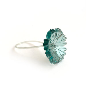 Flower ring / green leaf