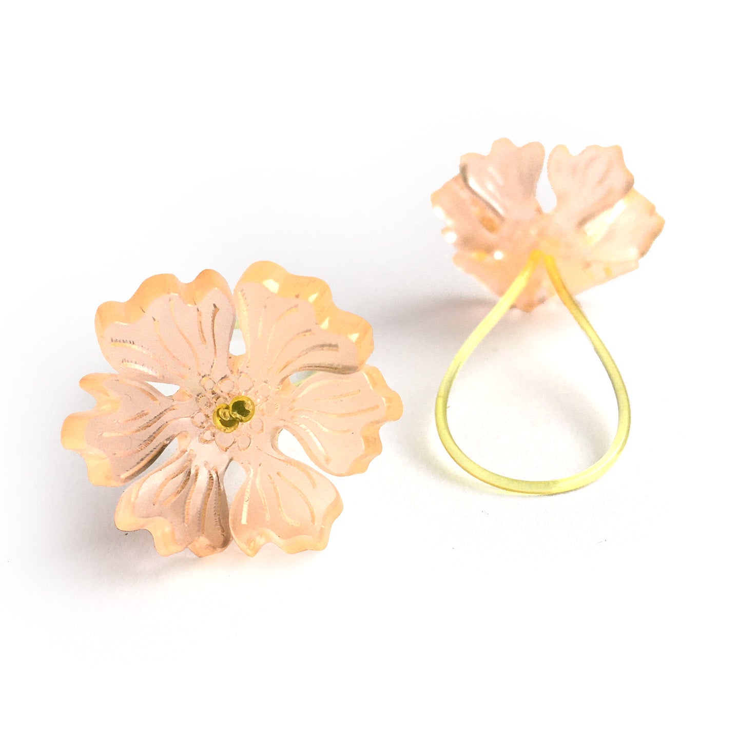 Flower ring / peach