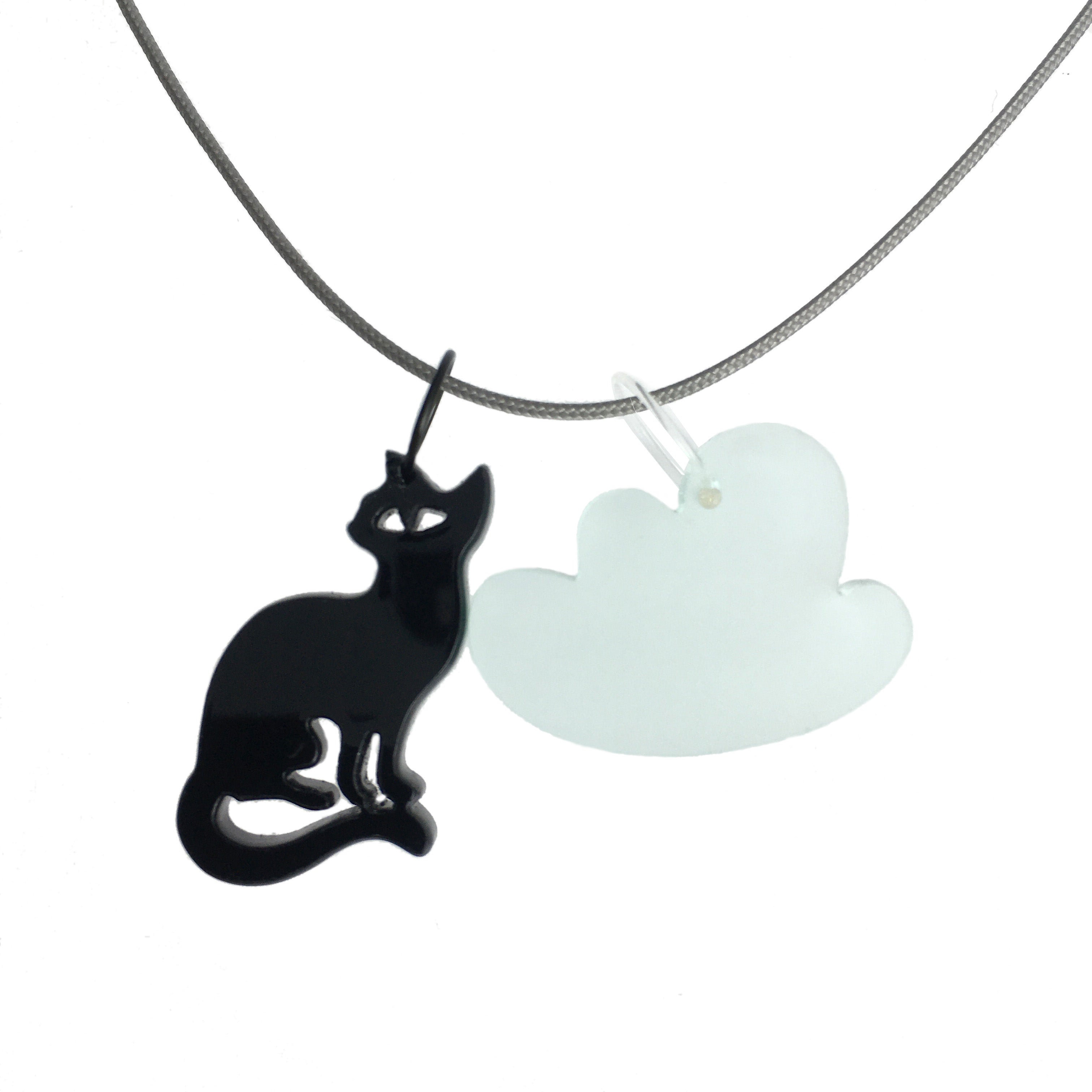 Figure necklace / Cat and Cloud