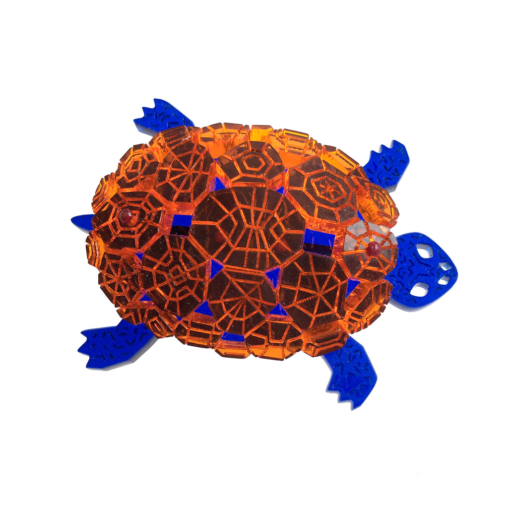 Turtle / Brooch